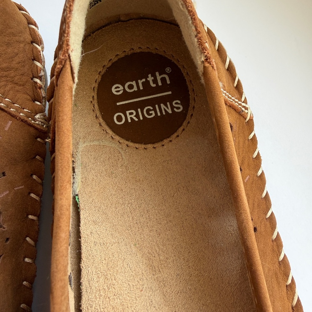 Earth Origins woman’s Brown Slip-On Loafers